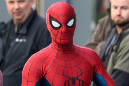 Homem-Aranha 4 | Sadie Sink aparece em novas fotos no set