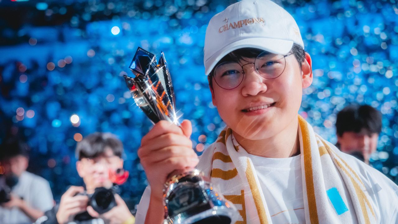 Gumayusi deixa a T1 após sete anos