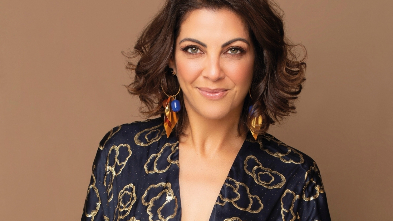 Thalita Rebouças vai à Bienal de SP para divulgar o filme 'Era Uma Vez Minha 1ª Vez'